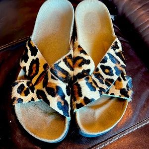 Aldo animal print 7.5 wedge sandal.  Very good quality